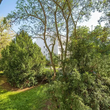 Red In Wroclaw With Two Bedrooms And Desk For Remote Work By Renters Apartment Breslau