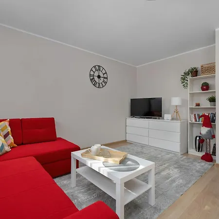 Red In Wroclaw With Two Bedrooms And Desk For Remote Work By Renters Appartement *