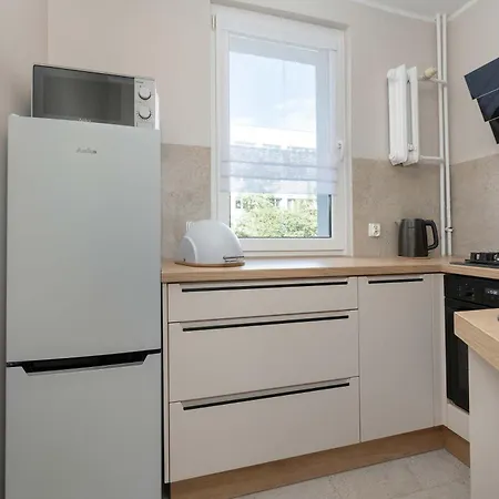 Appartement Red In Wroclaw With Two Bedrooms And Desk For Remote Work By Renters Wrocław